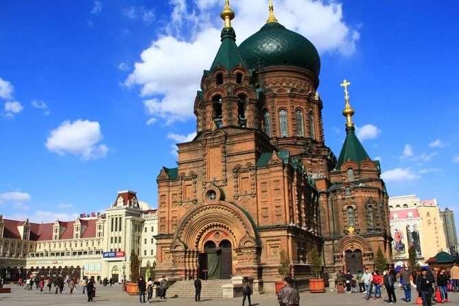 Harbin City Group Tour including Crossing Songhua River by Ropeway and Ice Swimming Show