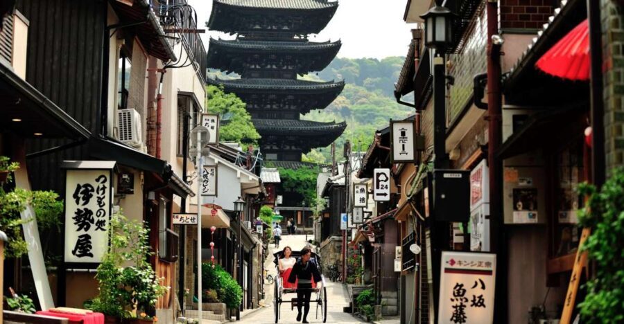 Higashiyama | Kyoto: Sakura Season Private Rickshaw Tour - A Deep Dive into the Kyoto Sakura Rickshaw Tour