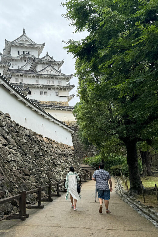 Himeji: Guided Tour of Himeji Castle & Cozy Engyoji Temple - Lunch and Local Flavors