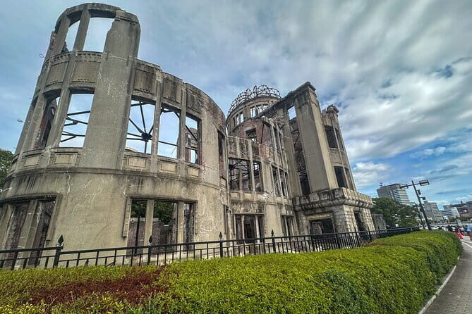 Hiroshima and Miyajima Day Trip with Itsukushima Shrine & Ferry - What Makes This Tour Stand Out?
