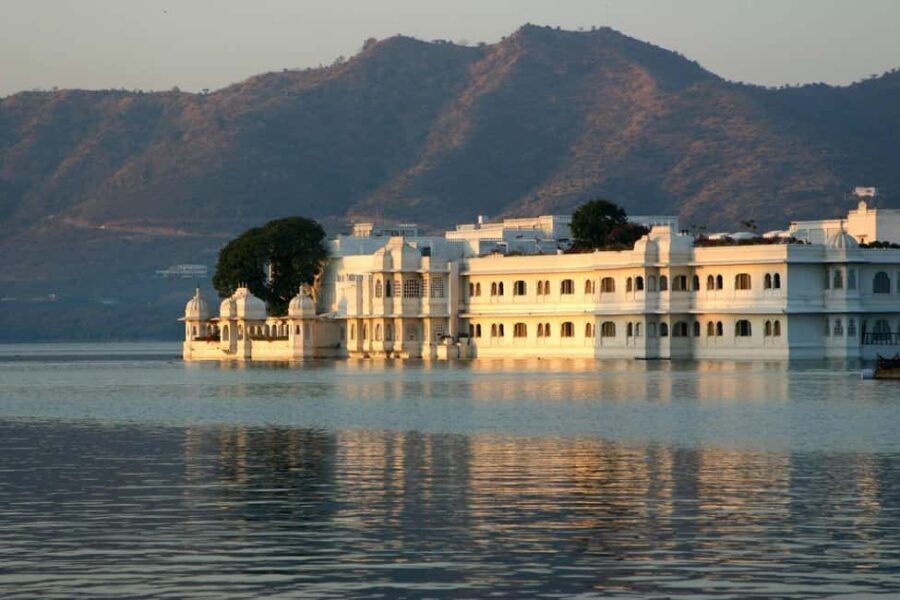 Historical, Lake City of Rajasthan, Udaipur Tour (02 Days) - Day 1: Discovering the City’s Heart