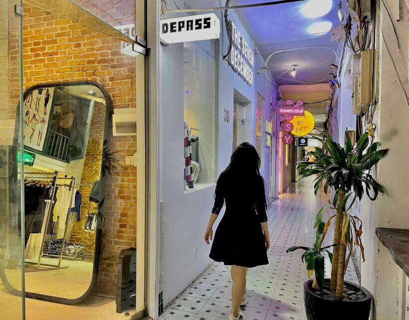 Ho Chi Minh City: Shopping Tour with Local Guide - Who Will Love This Tour?