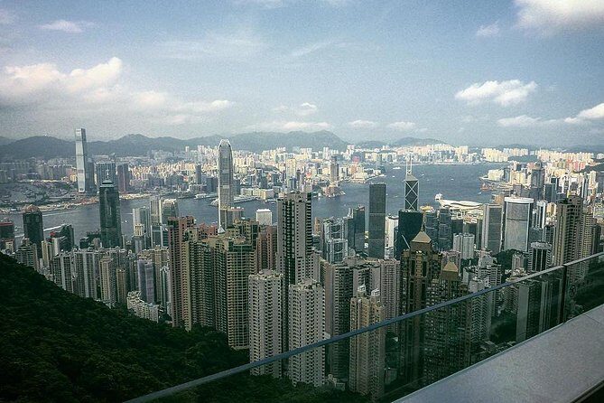 Hong Kong Sightseeing plus Jumbo Kingdom Lunch with Pickup from Kowloon Area - The Sum Up