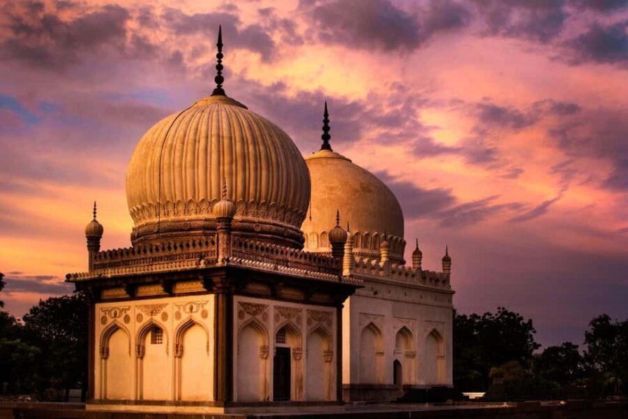 HYDERABAD FULL DAY CITY TOUR - Exploring Hyderabad’s Historic Heart: A Detailed Look
