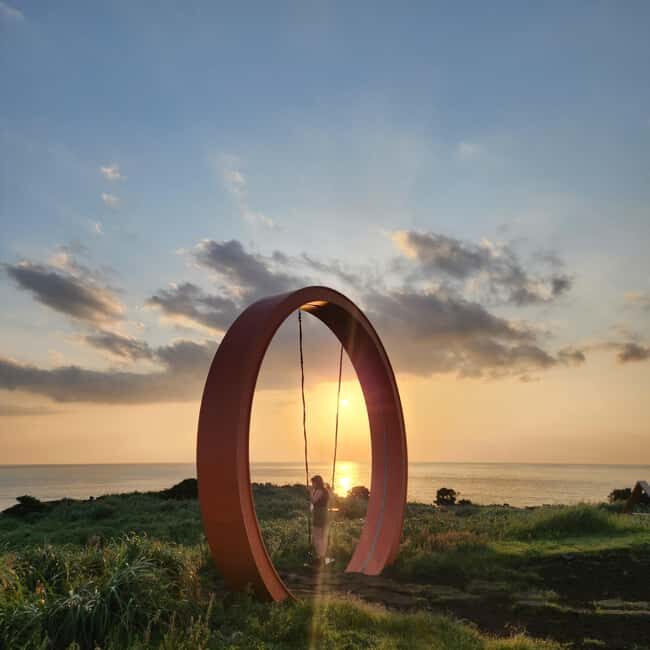 Jeju Island: Sunrise Guided Tour with Hotel Pickup - The Itinerary in Detail