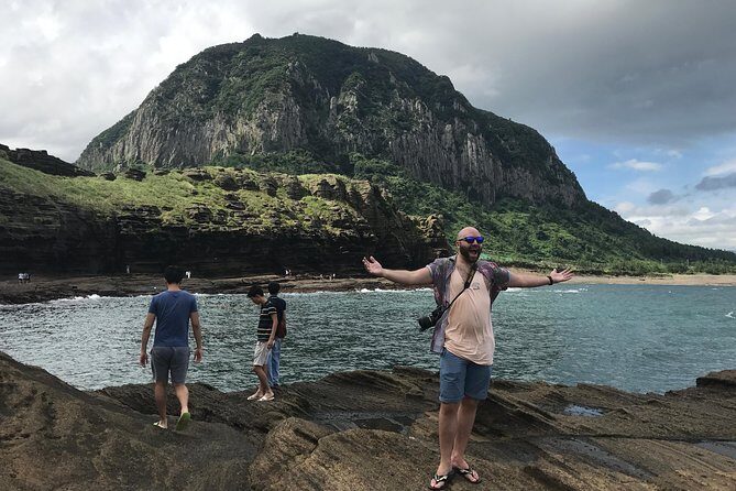 Jeju island: Van tour with a guide who the most loves JEJU - Practical Considerations