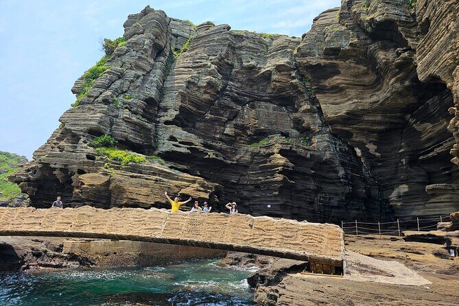 Jeju Private Tour Package-South of Jeju(Mt.Hallasan & Waterfalls) - Authentic Moments and Highlights