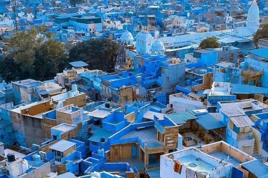 Jodhpur: Blue City Heritage Walking Tour with Pickup & Lunch - Entering the Old Medina: A Living Labyrinth