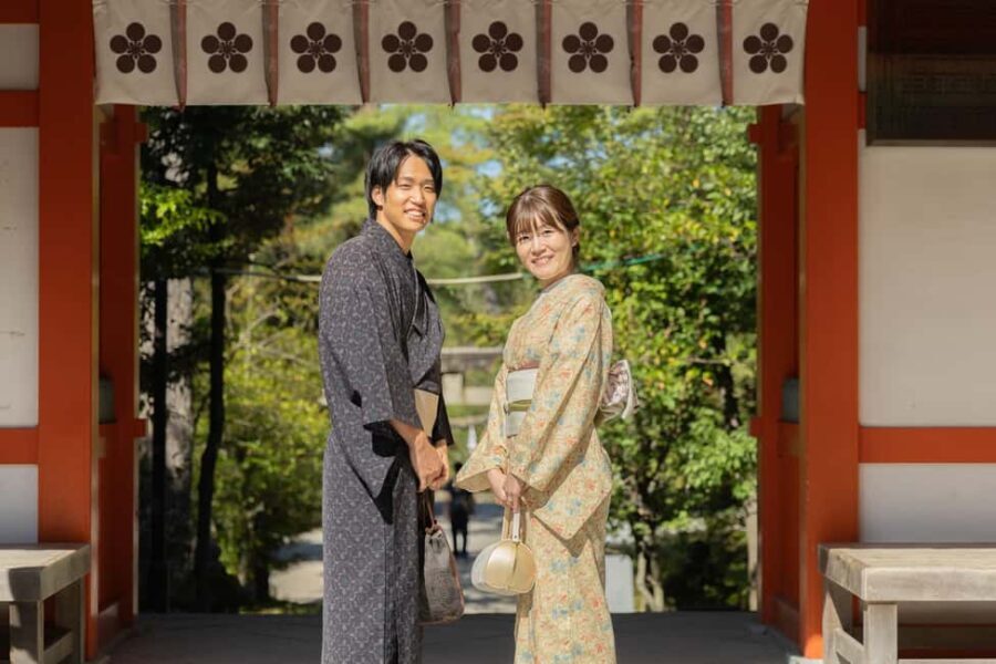 Kanazawa: Private Tour with Photographer and Photoshoot - Discovering Kanazawa: A Deep Dive into the Experience