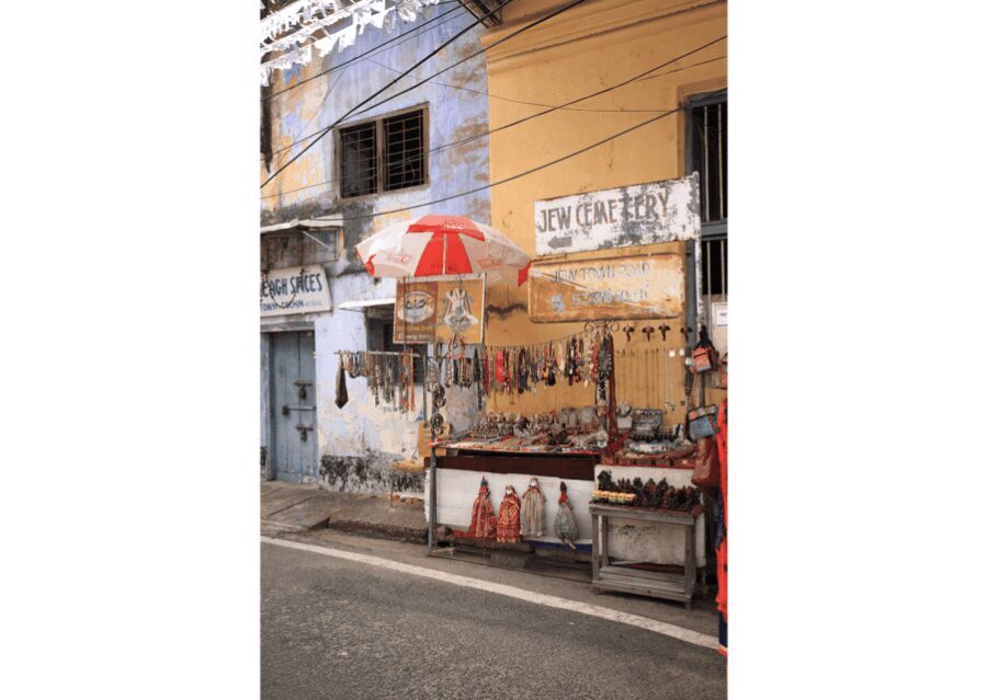 Kochi Insta Photo Walk with Tuk Tuk Ride Experience - Exploring Jew Town and Markets