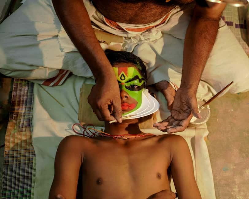 Kochi: Kathakali, Theyyam, and Kalaripayattu Evening Show - FAQs