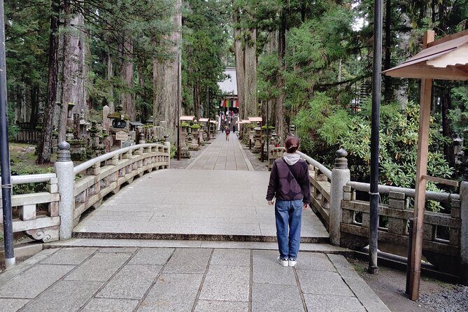 Koyasan: Sacred Silence of Okunoin at Dawn and After Dark - Who Will Love This Tour?