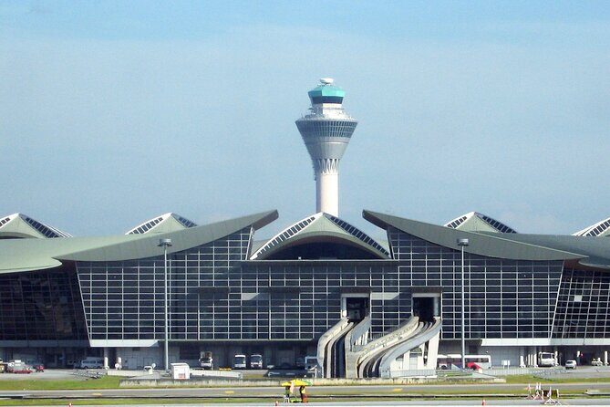 Kuala Lumpur Airport Private Transfer to Kuala Lumpur City - In-Depth Review: Your First Step into Kuala Lumpur Comfort