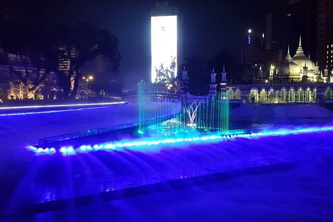Kuala Lumpur Night Tour with Lake Symphony and Saloma Bridge - What People Love & What to Consider