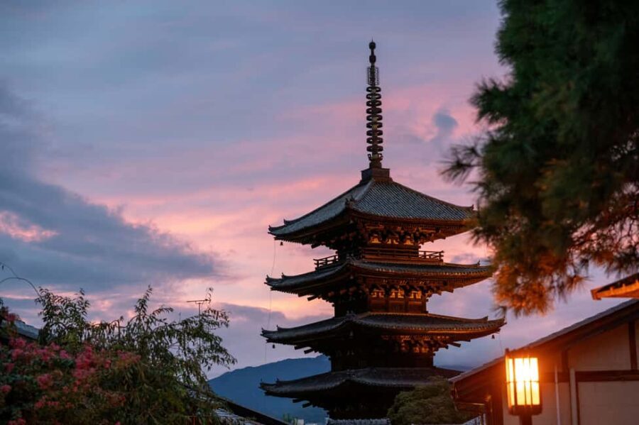 Kyoto: Crowd-Free Tour of Kiyomizu & Ginkaku-ji Temples - Experience in Detail: What to Expect