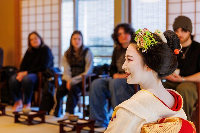 Kyoto: Meet the Geisha Maiko with Gion Walking Tour - The Cultural Venue: Gion Corner