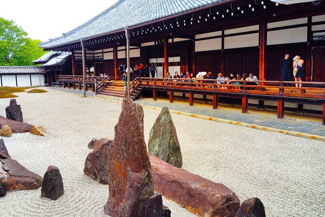 Kyoto: Tofuku-ji Temple and Komyo-in Guided Walking Tour - Considering the Price: Value and Reflection