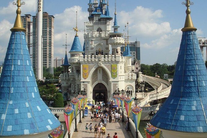 Lotte World Package Deal - Who Is This Tour Best For?