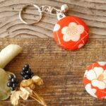 Make unique items with Kimono fabric Kimono fabric badge + Kimono fabric keyring - A Unique Cultural Activity in Miyagi: Making Kimono Fabric Badges and Keyrings