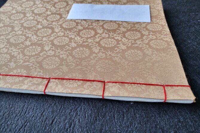 Making a traditional notebook & naming on it in Hangeul in Seoul - An authentic hands-on journey into Korean craft