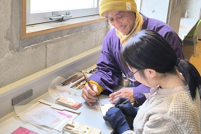 Making wooden iPhone cases in a 200-year-old Japanese house - Who Will Enjoy This?