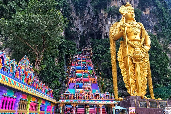 Malaysia's Countryside & Batu Caves Tour - Exploring the Batu Caves