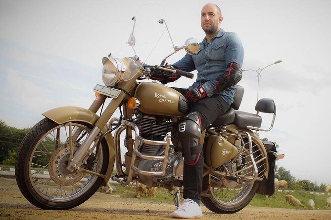 Motorcycle tour from Bangalore to Belur, Halebid & Shravanabelagola - Who Will Love This Tour?
