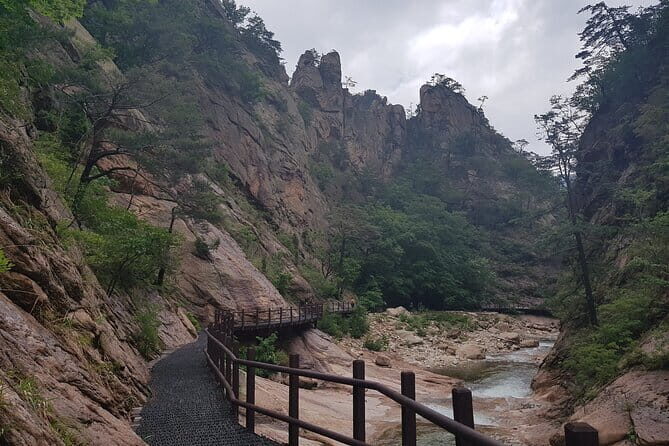 Mt. Seoraksan National Park Scenic Journey - Exploring Mount Seoraksan: A Detailed Review