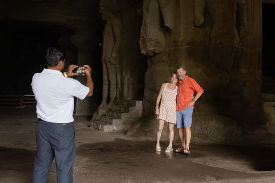 Mumbai City Sightseeing with Elephanta Caves Full Day Tour - Key Points