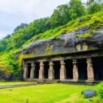 Mumbai: Elephanta Caves Guided Tour with Ferry & Lunch - The Arrival at Elephanta Island