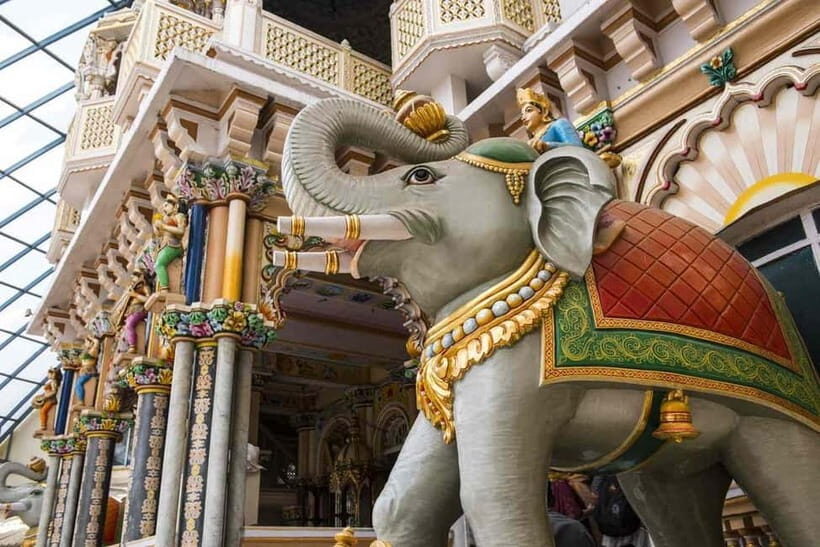 Mumbai: Private Sightseeing Tour & Slum Tour with a Local - Why This Tour Offers Excellent Value