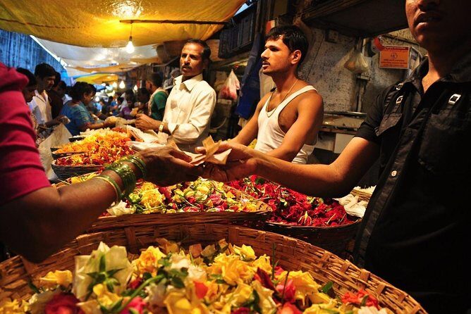 Mumbai Tour by Public Transport - Exploring Mumbai by Public Transport: A Practical and Authentic Journey