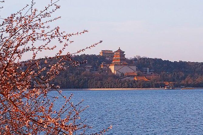 One way private transfer between Beijing railway station and downtown Beijing - A Closer Look at the Experience