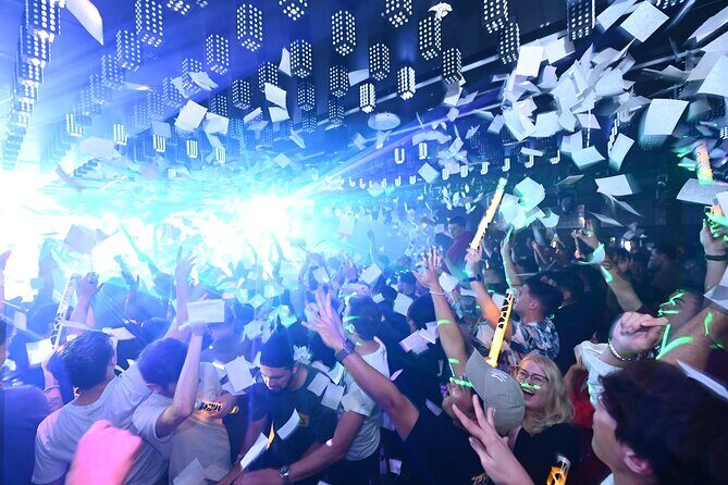 Osaka Dotonbori: Giraffe Nightclub VIP Package(For Foreign) - An In-Depth Look at Osaka’s Giraffe Nightclub VIP Package