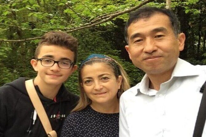 Osaka Must-See and Hidden Gems Walking Tour With A Guide - Key Points