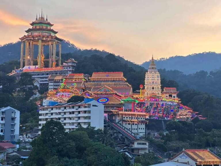 Penang: Exciting Local Half Day Private tour 6-10pax(5Hours) - Detailed Breakdown of the Itinerary
