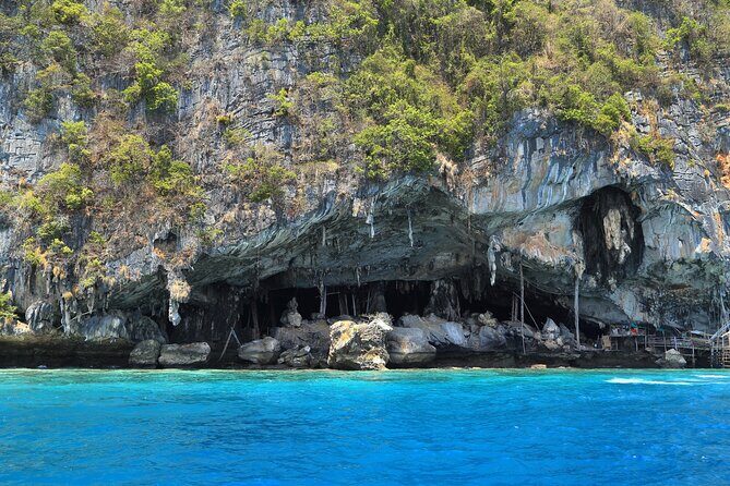 Phi Phi 1 Day tour by speed catamaran with Phuket transfers - A Deep Dive into the Phuket Island-Hopping Experience