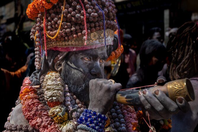 Photo Exploration of an Iconic and Spiritual City - An In-Depth Look at the Tour