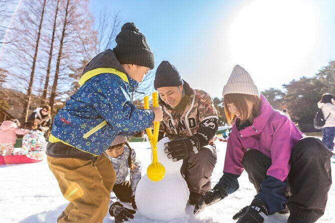 Play with Snow Crab Buffet Lunch and Strawberry Picking Bus Tour - Frequently Asked Questions