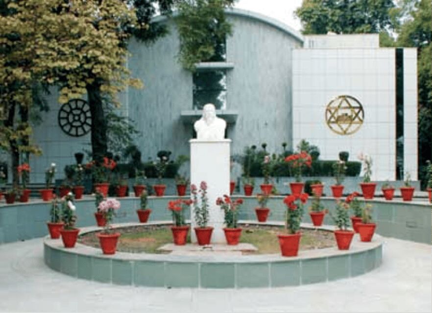 Pondicherry: Full day private tour from Chennai - Artisanal Charm at the Handmade Paper Factory