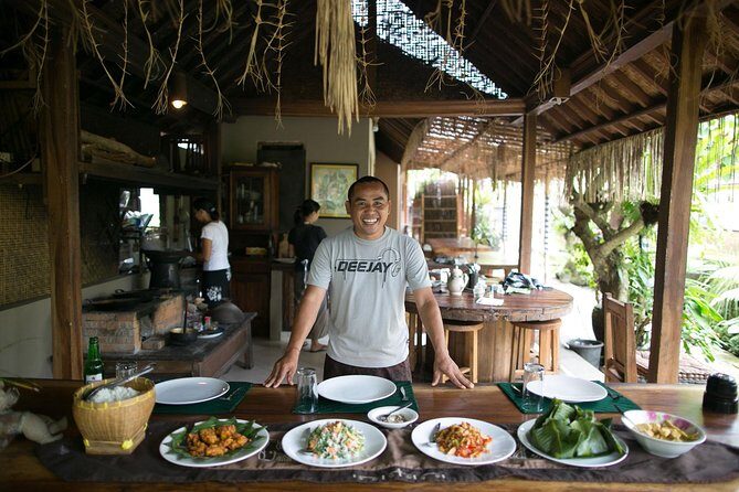 PRIVATE Balinese Cooking Class in Ubud with Dewa with Transfers - The Garden Tour: First Steps in Balinese Nature