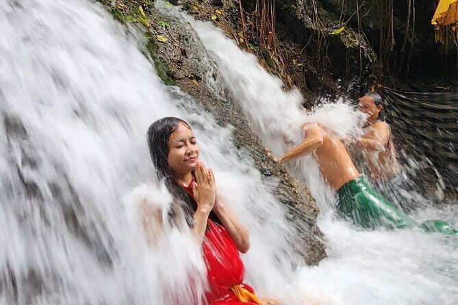 Private Balinese Purification in Holy Water at Temple with Local - Who Should Consider This Tour?