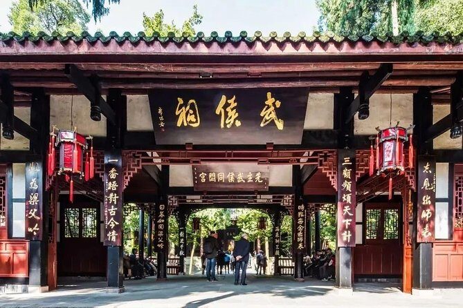 Private Chengdu Impression Day Tour including Panda Base - Deep Dive: What Makes This Tour Stand Out?