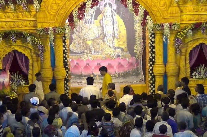 Private Day Tour to Vrindavan, Mathura and the Taj Mahal from New Delhi - Practical Insights and Tips