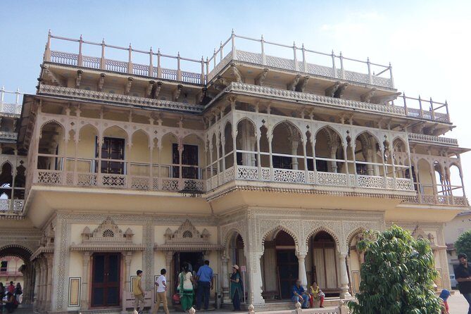 Private Full Day Jaipur Sightseeing With Tickets - Transportation and Practicalities