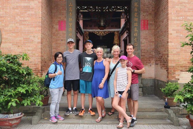 Private Saigon Walking Tour with Food Tasting - Authenticity and Local Vibe