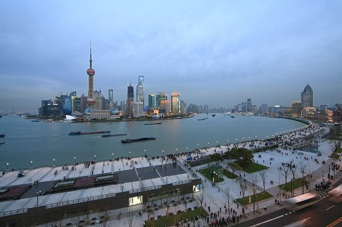 Private Tour of Shanghai Night View and Dinner in Oriental Pearl Tower - FAQ