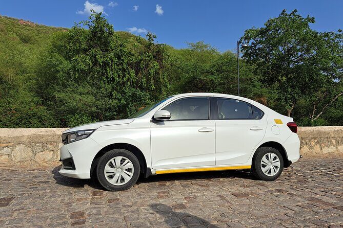 Private Udaipur Arrival Transfer - Airport to Hotel/Accommodation - Practical Details and Considerations