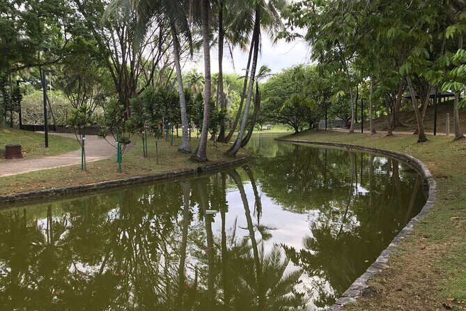 Private Walking Tour of the Shah Alam Lake Gardens with Pick Up and Lunch - The Realities: What Travelers Say