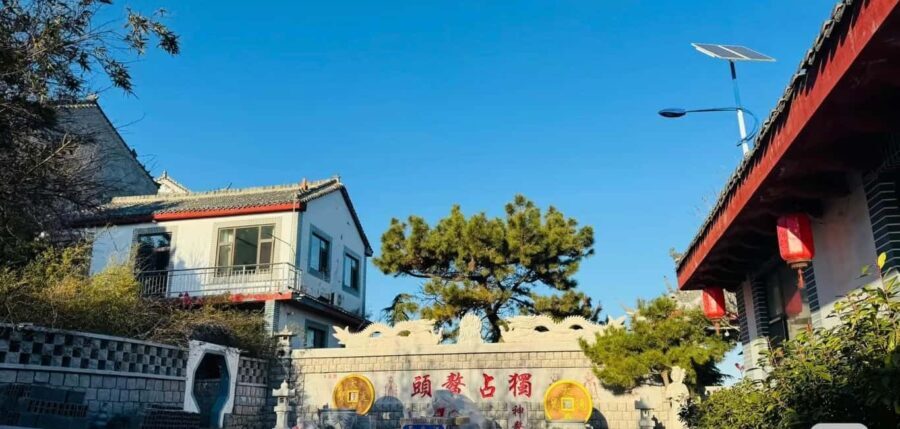 Qingdao: Dongjing Mountain and Fox Fairy Temple Tour - Who Would Enjoy This Tour?